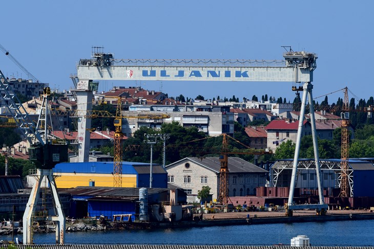 Brodogradilište Uljanik (Snimio Milivoj Mijošek)